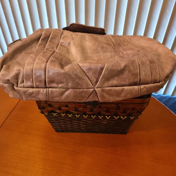 Marciano Leather Bag Studded Hobo Large Size. - Picture 10 of 11